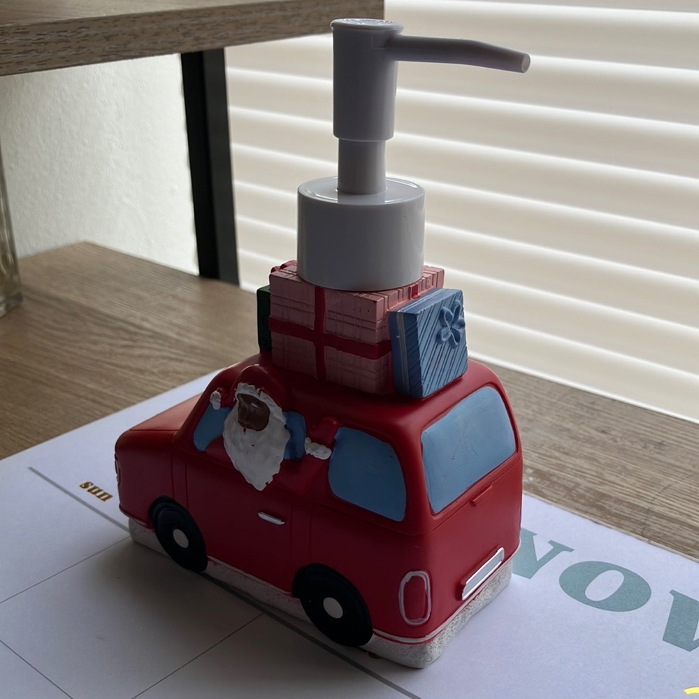 Christmas Santa Car Soap Pump WONDERSHOP